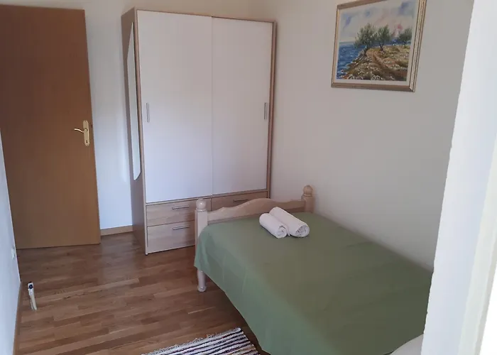Croaussie In Split Podstrana