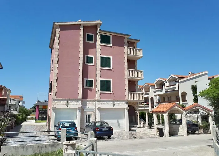 Croaussie In Split * Podstrana