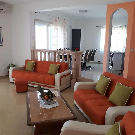 Croaussie In Split *