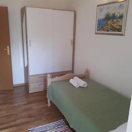 Croaussie In Split Podstrana