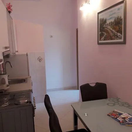 Croaussie In Split Apartment
