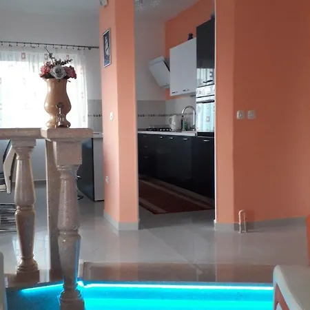 Croaussie In Split Podstrana