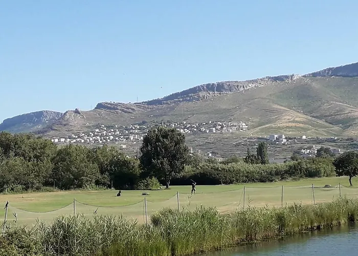 Croaussie In Split *